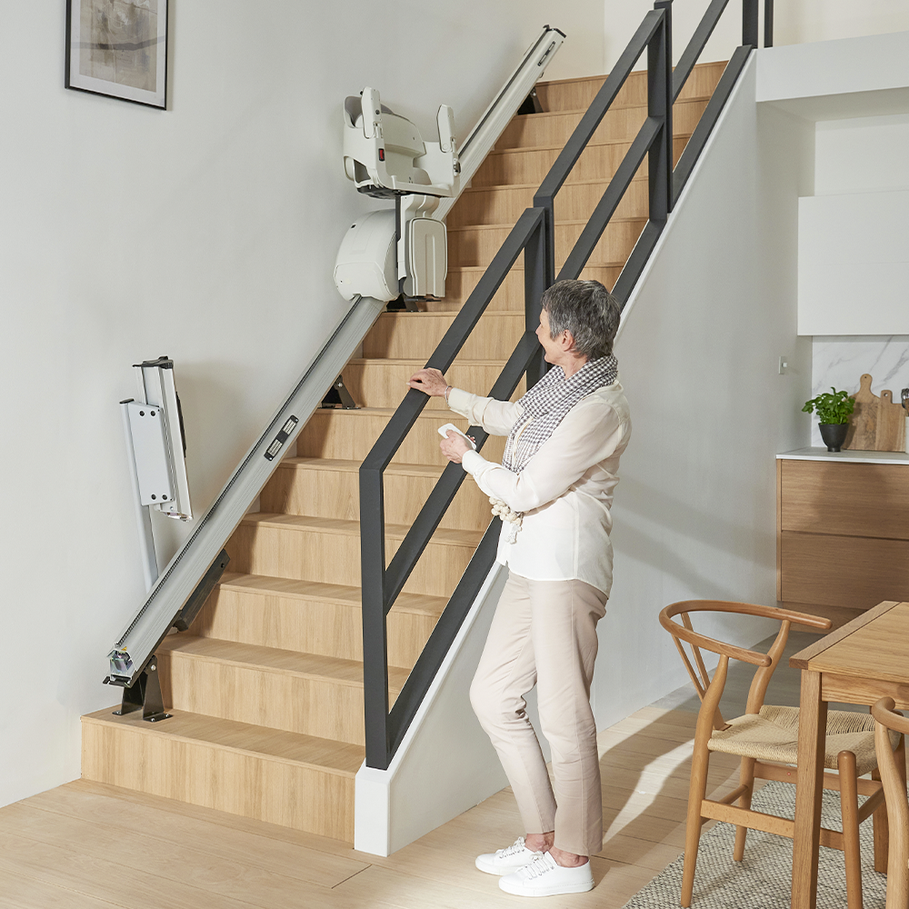 Info zu Treppenlift mit Sitz HOME GLIDE – Access BDD