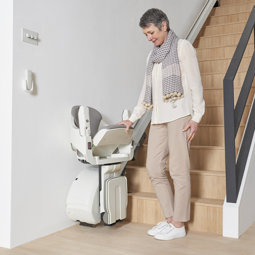 Info zu Treppenlift mit Sitz HOME GLIDE – Access BDD