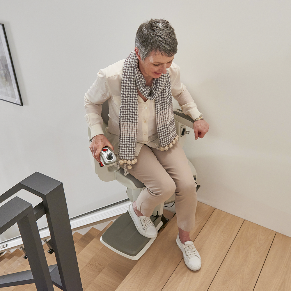 Info zu Treppenlift mit Sitz HOME GLIDE – Access BDD