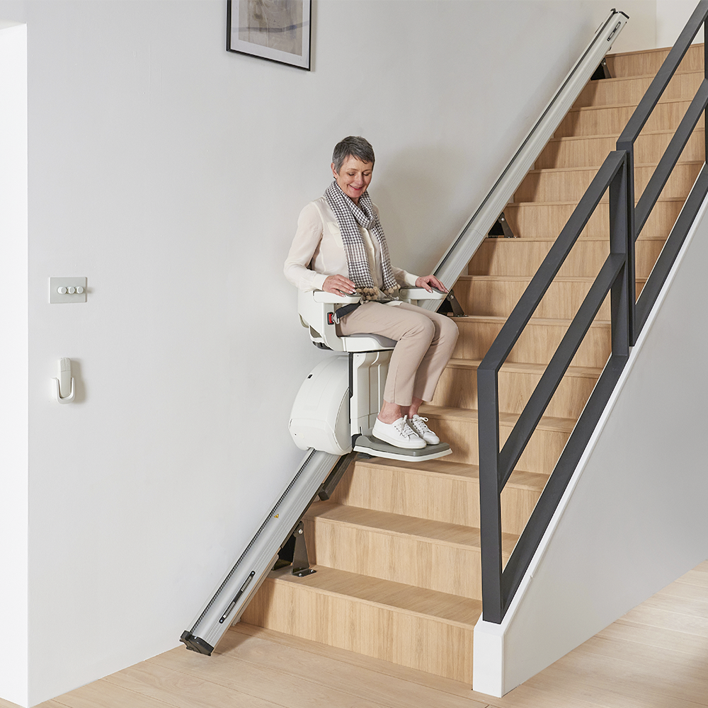 Info zu Treppenlift mit Sitz HOME GLIDE – Access BDD
